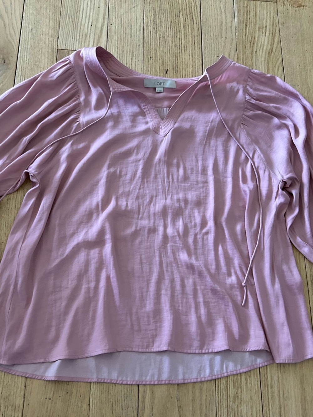 LOFT Women's Pink Long-Sleeve V-Neck Satin Blouse